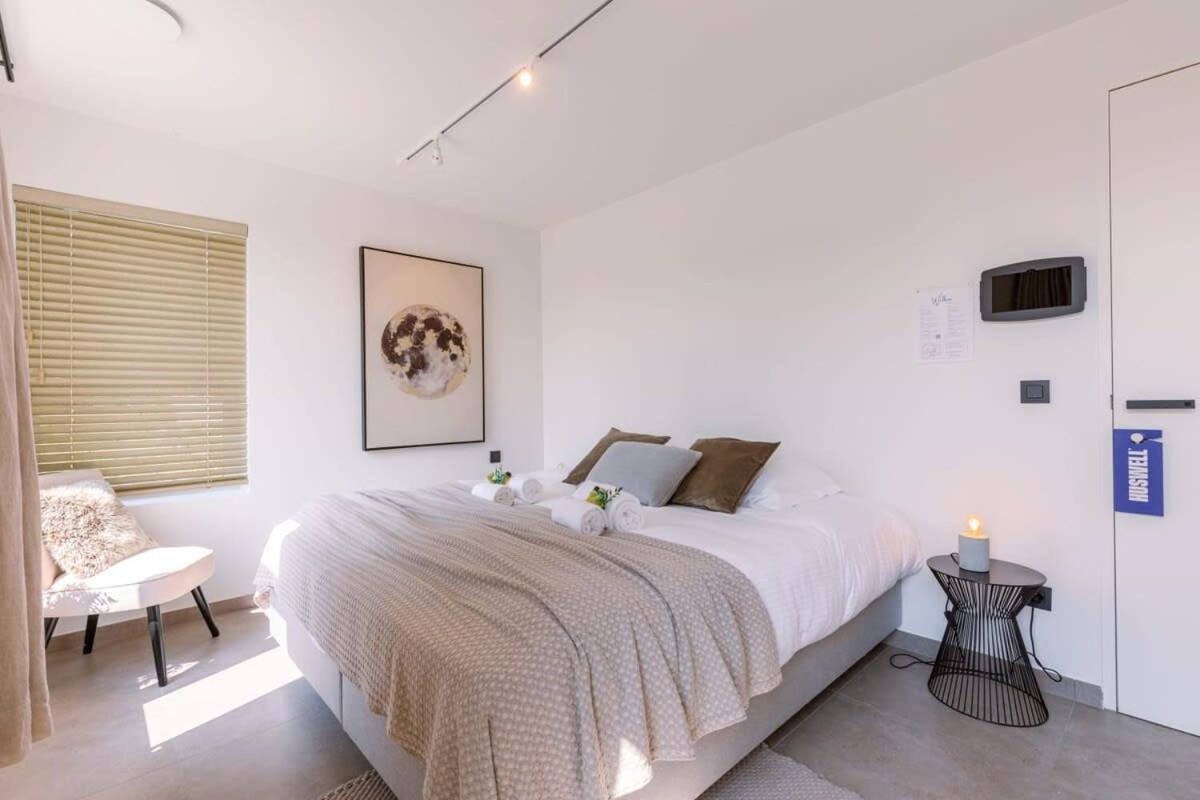 Huswell - Lord - Charming Double Room At Ranch "De Blauwe Zaal" Брюж Екстериор снимка