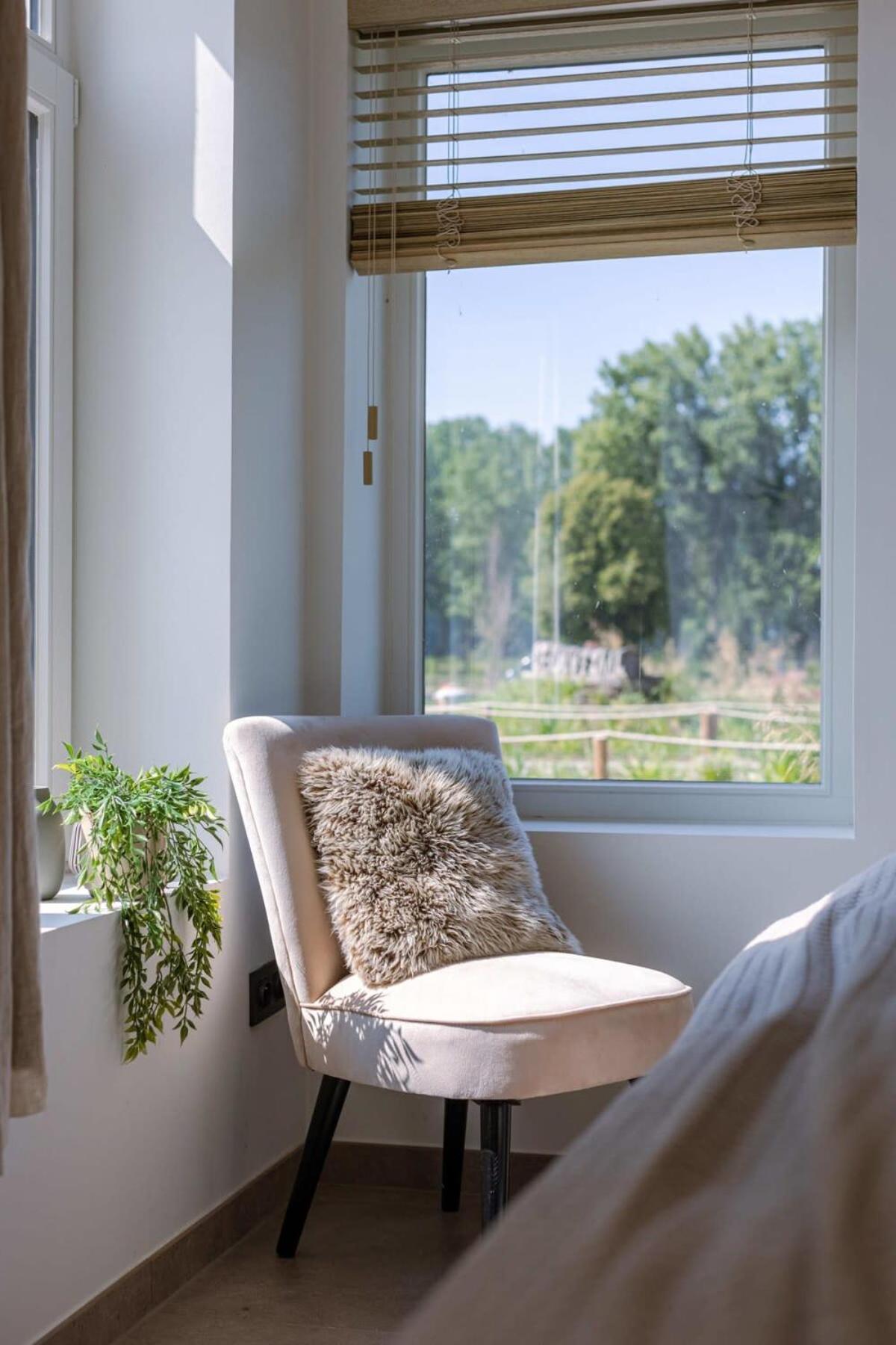 Huswell - Lord - Charming Double Room At Ranch "De Blauwe Zaal" Брюж Екстериор снимка